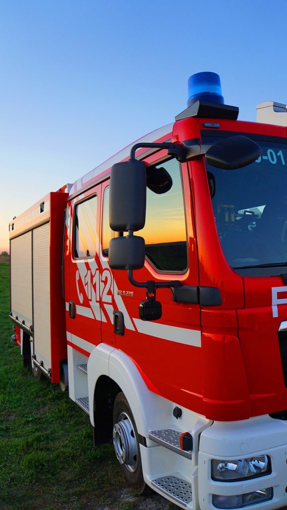 Christine Pettinger, Geschäftsleiterin des Marktes Isen, informierte auf der Gemeinderatssitzung vom 16. Mai 2023 zum Stand verschiedener Technik-Themen bei den Feuerwehren Isen und Mittbach.